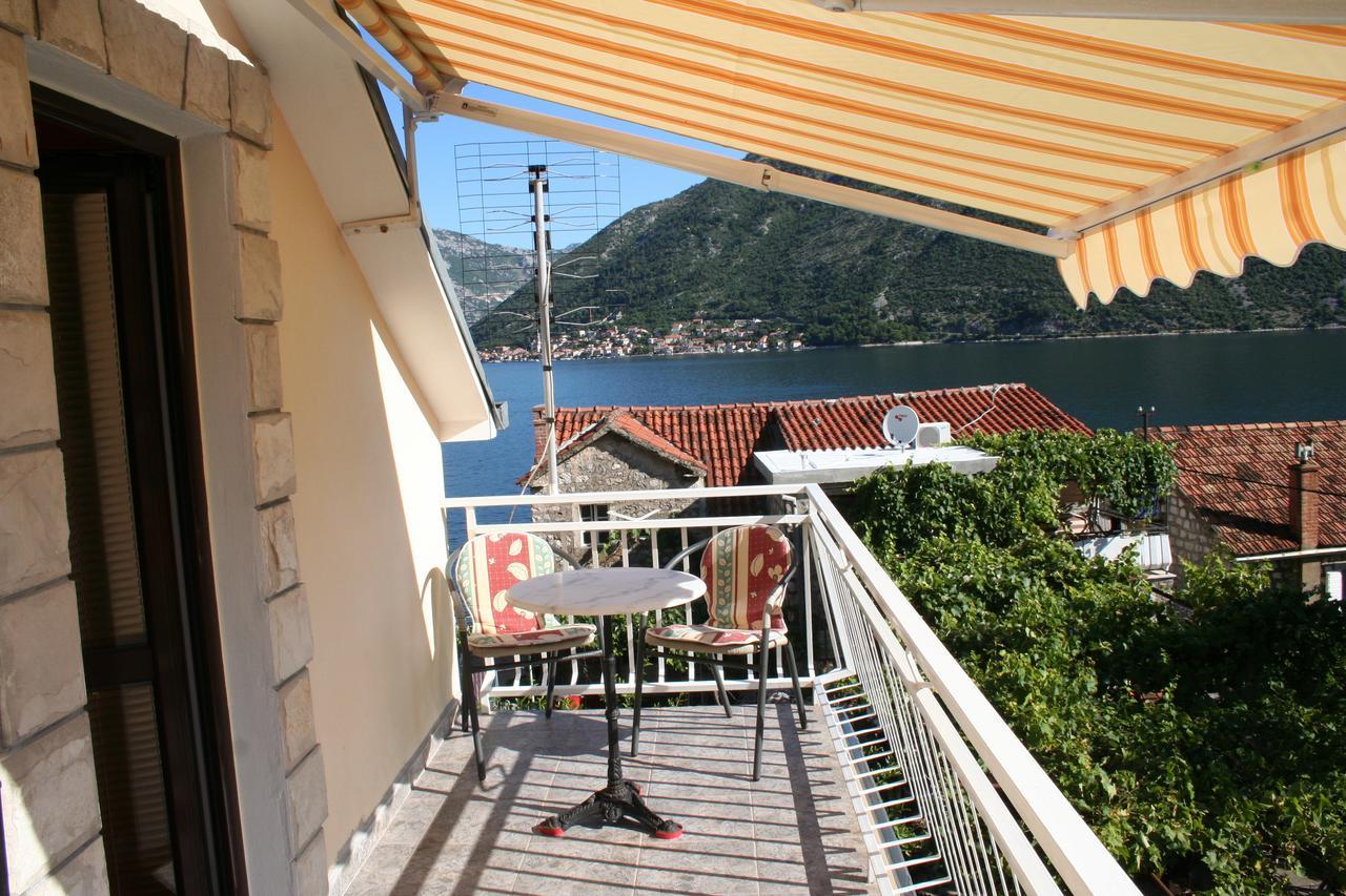 Apartments Penovic Kotor Exterior photo